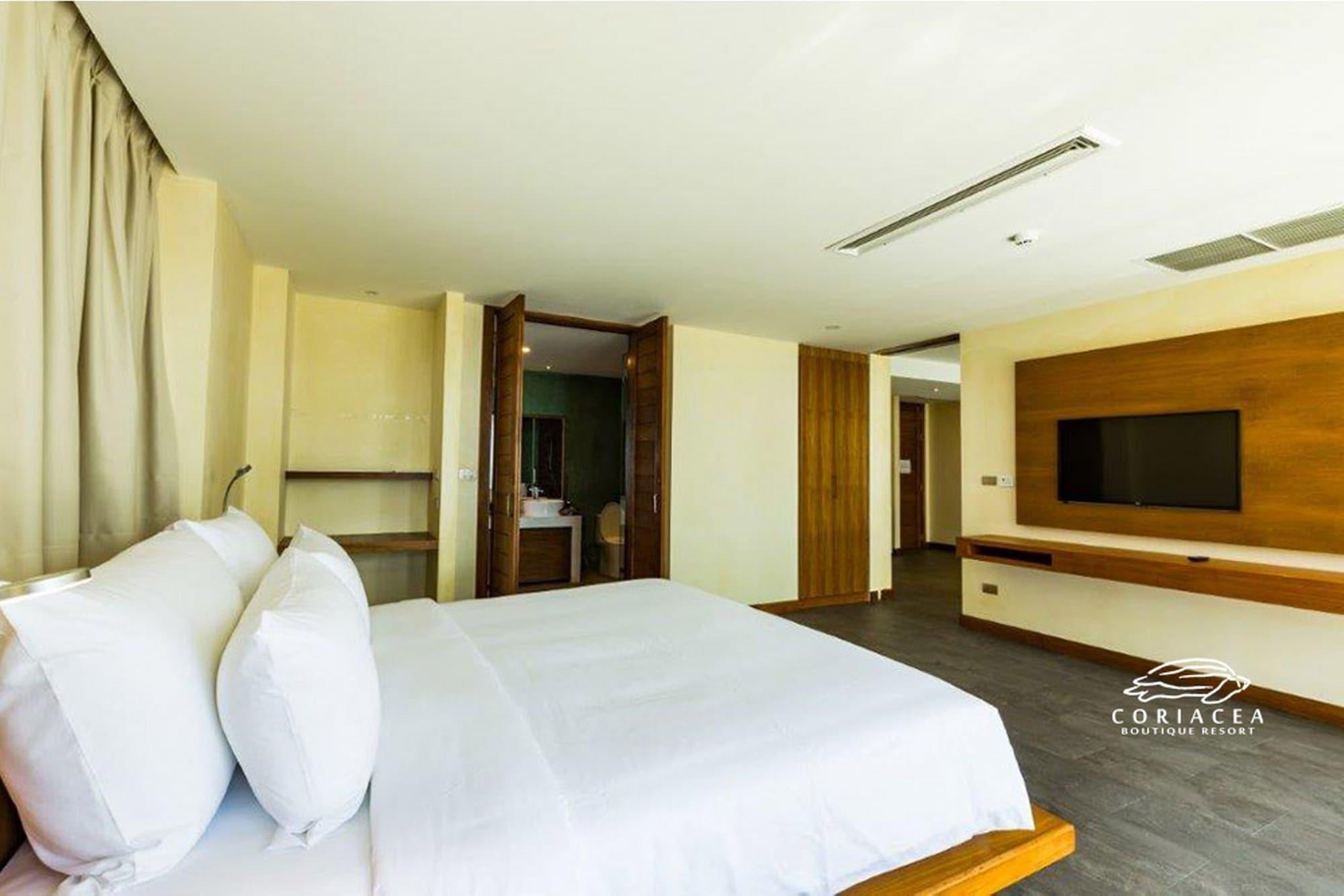 Coriacea Beachfront Boutique Phuket Resort - SHA Plus Mai Khao Extérieur photo
