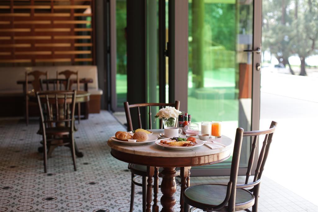 Coriacea Beachfront Boutique Phuket Resort - SHA Plus Mai Khao Extérieur photo