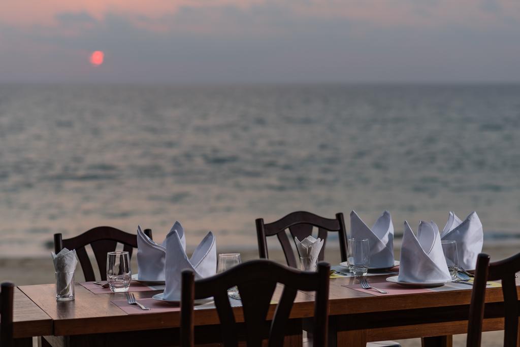 Coriacea Beachfront Boutique Phuket Resort - SHA Plus Mai Khao Extérieur photo