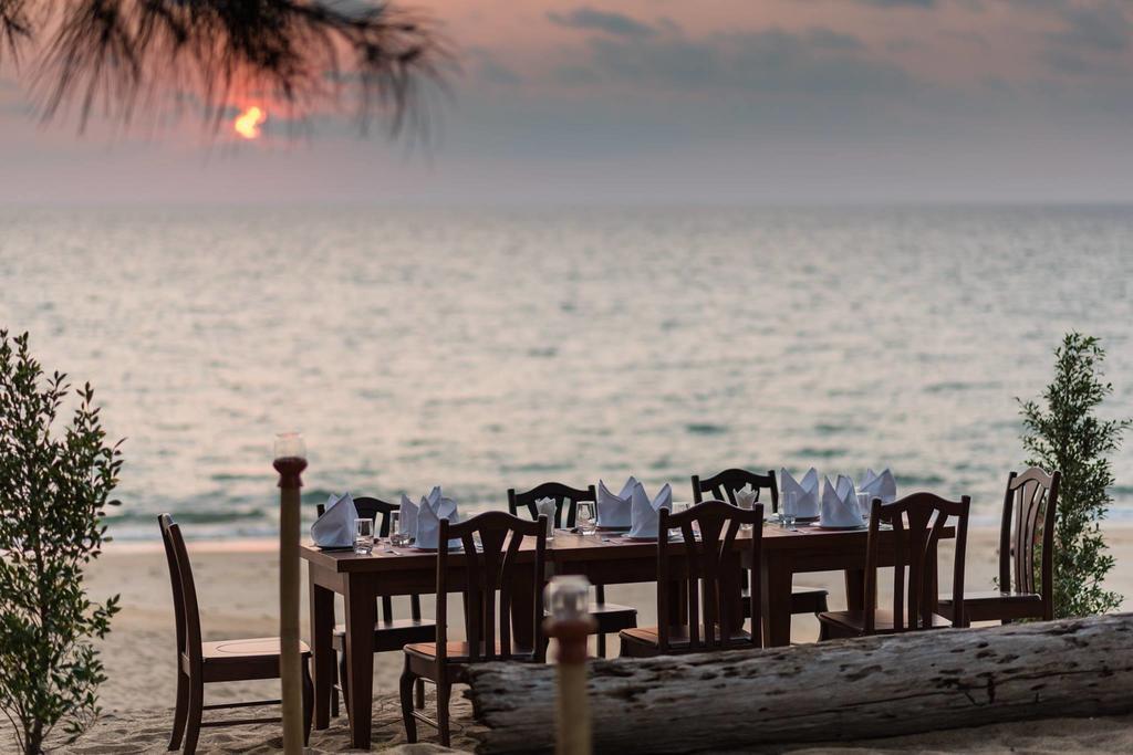 Coriacea Beachfront Boutique Phuket Resort - SHA Plus Mai Khao Extérieur photo