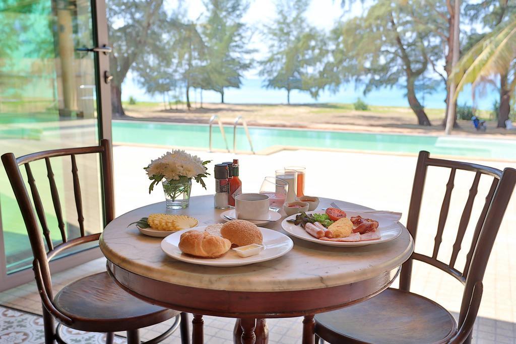 Coriacea Beachfront Boutique Phuket Resort - SHA Plus Mai Khao Extérieur photo