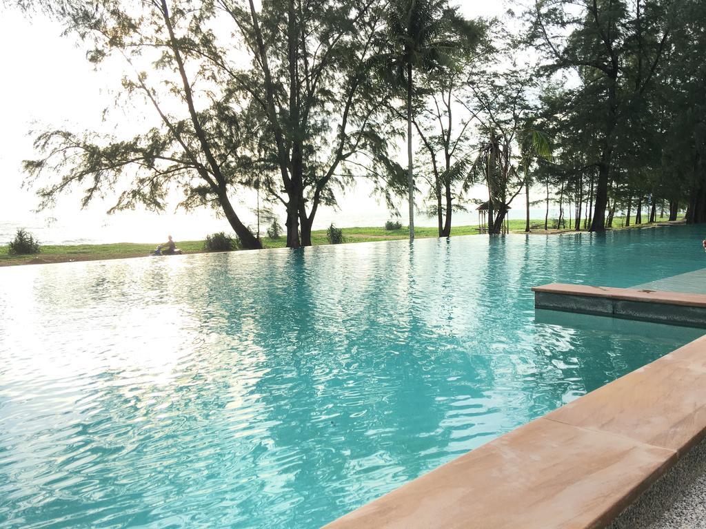 Coriacea Beachfront Boutique Phuket Resort - SHA Plus Mai Khao Extérieur photo