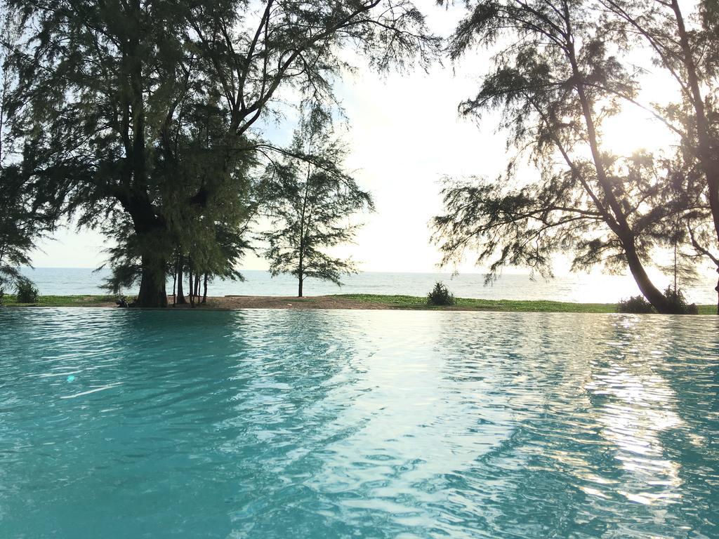 Coriacea Beachfront Boutique Phuket Resort - SHA Plus Mai Khao Extérieur photo