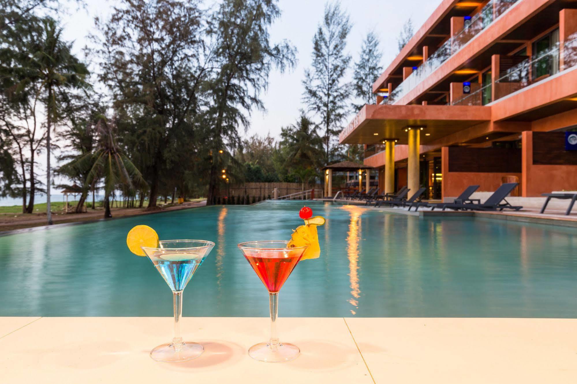 Coriacea Beachfront Boutique Phuket Resort - SHA Plus Mai Khao Extérieur photo